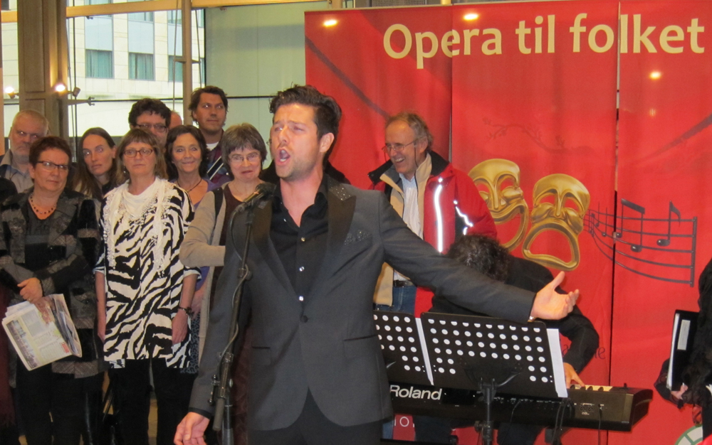 Didrik Solli-Tangen åpner Operafestivalen 2011 på Oslo S